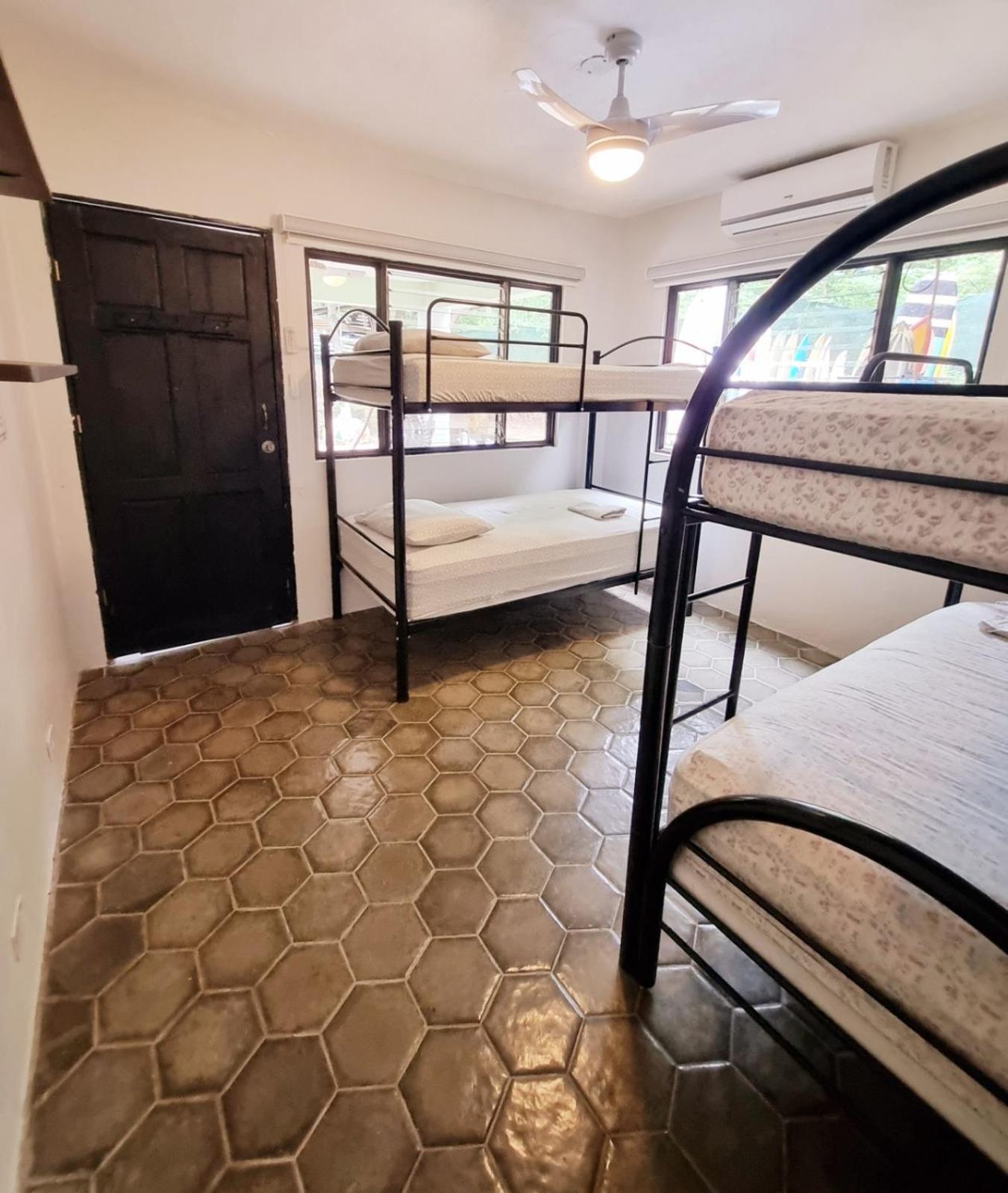 Casa Pura Vida Surf Hostel - Tamarindo Costa Rica Екстериор снимка