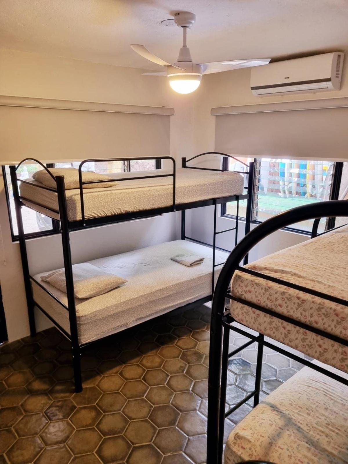 Casa Pura Vida Surf Hostel - Tamarindo Costa Rica Екстериор снимка
