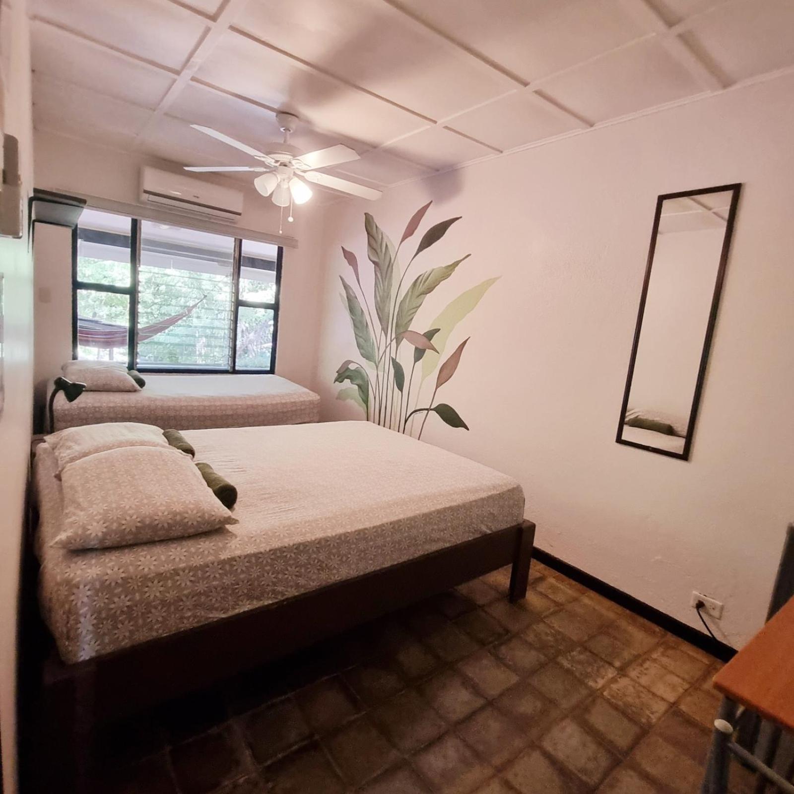Casa Pura Vida Surf Hostel - Tamarindo Costa Rica Екстериор снимка